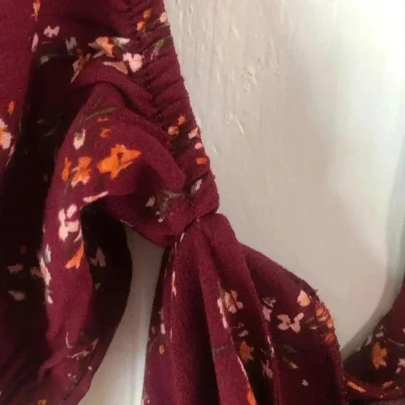 Xhilaration• off the shoulder top - Picture 5 of 6